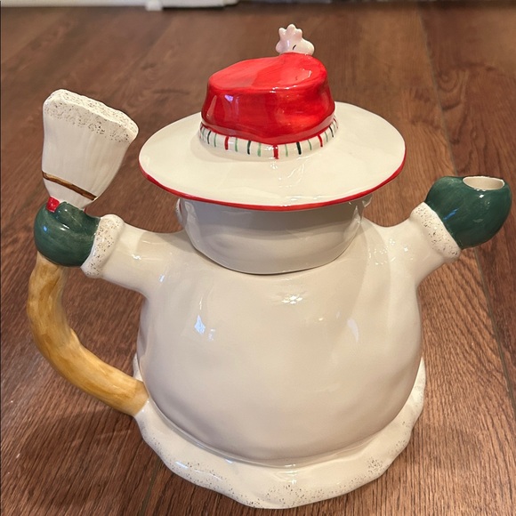 Snoopy’s Christmas Teapot by Lenox 2004 - Picture 2 of 6